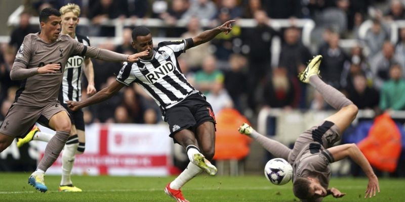 Soi Kèo Newcastle Vs Tottenham 3h00 Ngày 30/10: Vòng 4 Của Cúp Liên Đoàn Anh 3 Tỷ lệ cược hợp lý cho Newcastle vs Tottenham bao nhiêu?